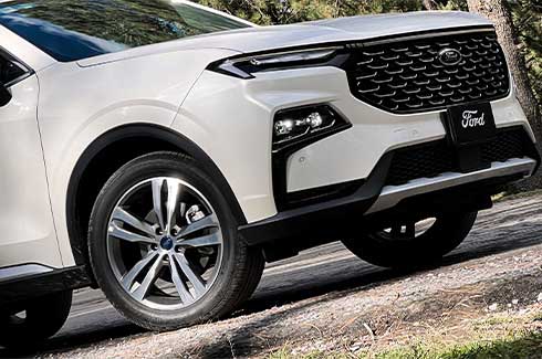Ford Territory 2025, Camioneta SUV de sofisticado diseño de parrila con detalles cromados